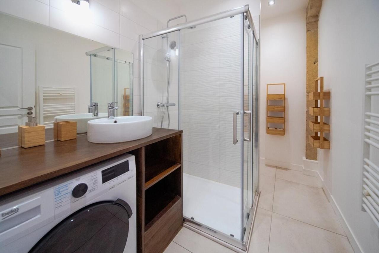 Chez Jean - Beautiful Renovated Studio - Cordeliers Лион Экстерьер фото